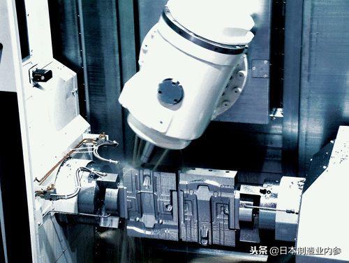 日本微成型技能：用0.02mm的鋼絲和0.03mm的立銑刀，打造精細(xì)模具