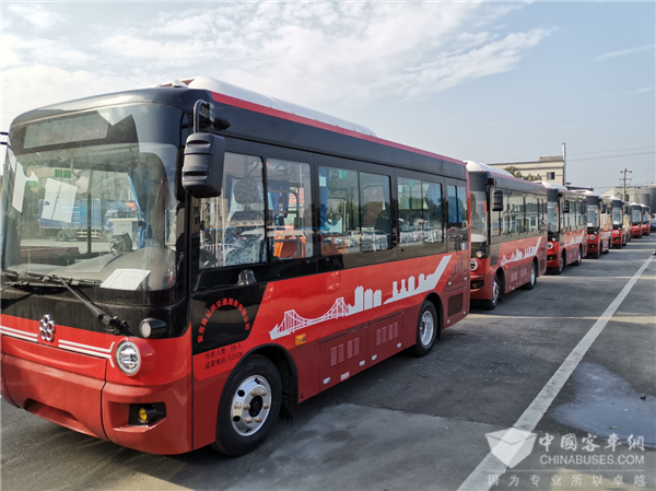 推進城鄉(xiāng)一體化 銀隆純電動微公交在全國多地上線投運